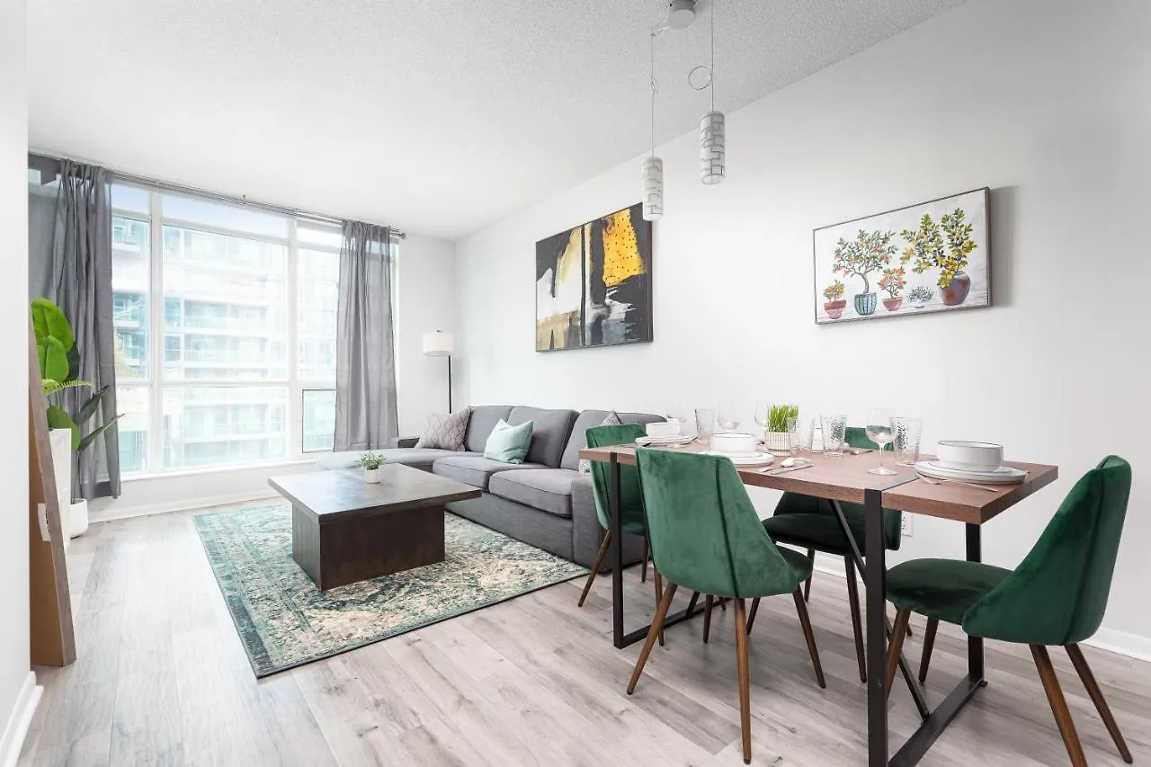 Apartment Modern & Spacious 2 Bed Condo Across From Lakeshore! Toronto Canada